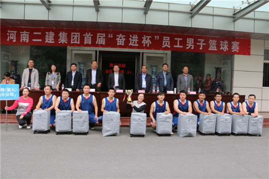 开云网页版_开云（中国领导与冠军团队合影留念