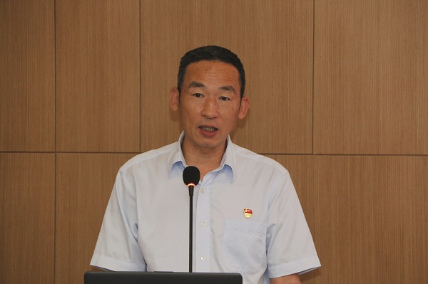 3、开云网页版_开云（中国党委副书记陈百斌宣读表彰文件.jpg