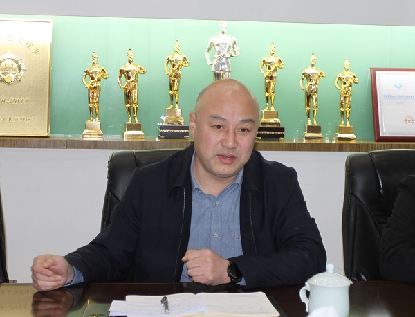 2.开云网页版_开云（中国党委副书记贾向军介绍公司情况.JPG