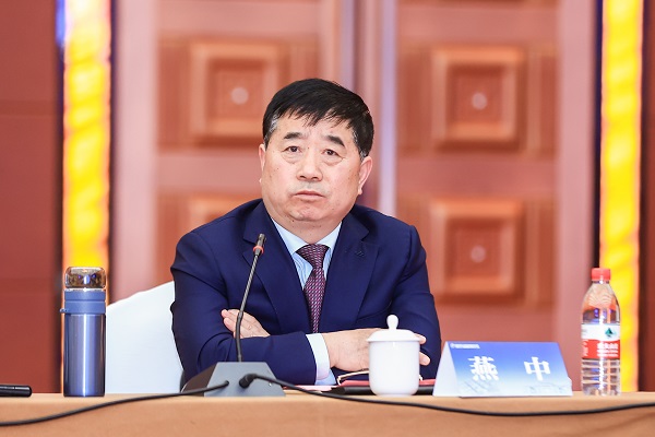 开云网页版_开云（中国副总经理燕中主持会议.jpg